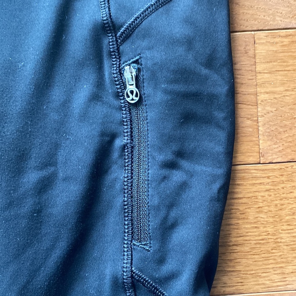 🤍🖤 LULULEMON ICE QUEEN PANT-BLACK/WHITE MINI STIPE-4🖤🤍 - Picture 4 of 11